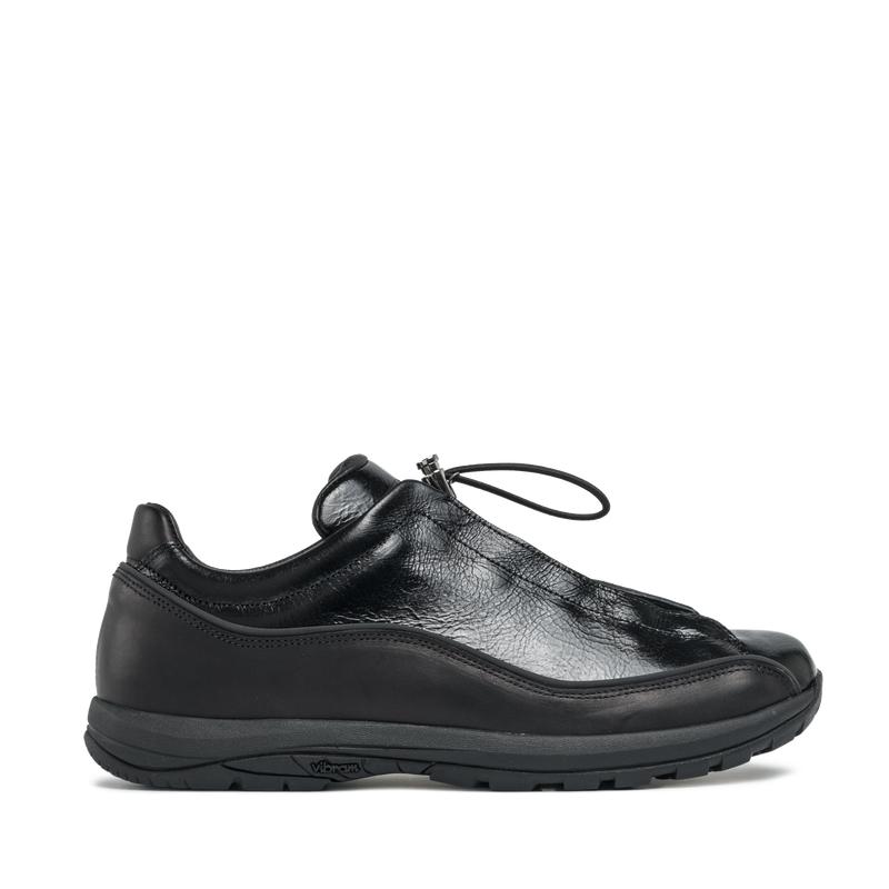 Licata Black Crackled Patent Leather W